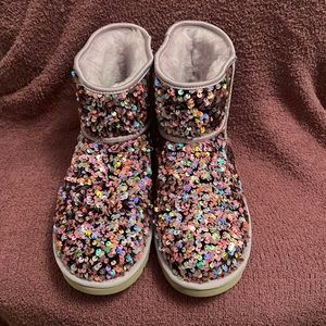 Sequins multi color Ugg mini size 9. Worn once for less than an 30 min.